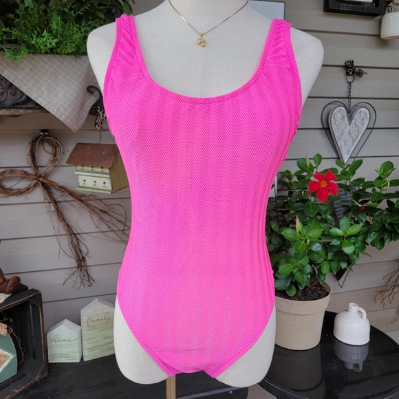 PACIFIC CONNECTIONS ♡ Gorgeous Vintage 1pc Pink Stripped Open Back Swimsuit 9/10 - Picture 10 of 17
